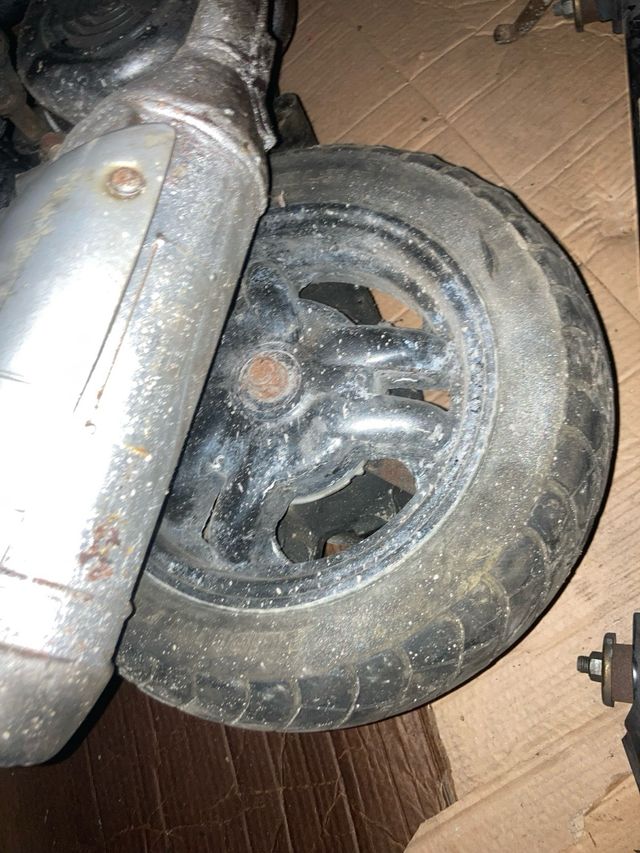 Horquilla, llantas, reenvío y eje Axis