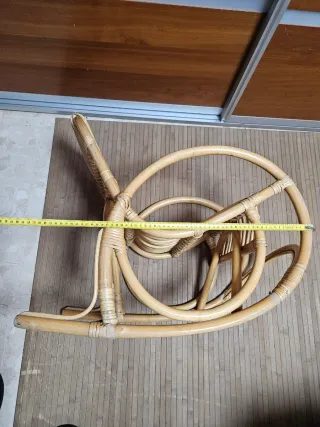 Mecedora infantil de mimbre