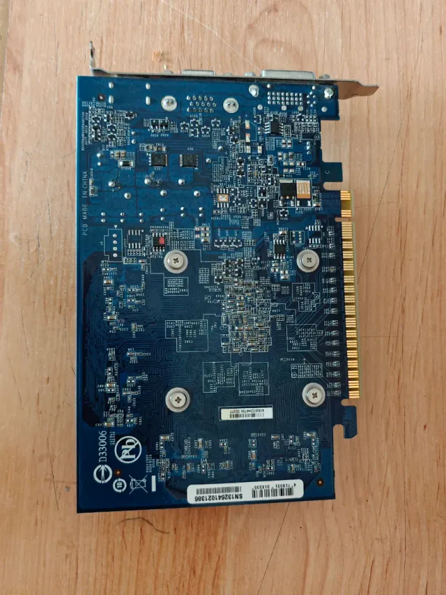 Tarjeta Gráfica Gigabyte GV-N 630 - 2GI