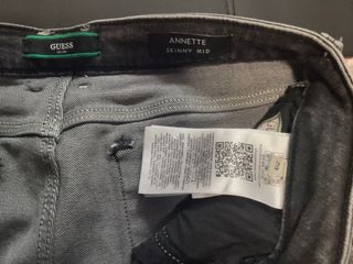 Pantalón vaquero Guess mujer gris desgastado T. 29