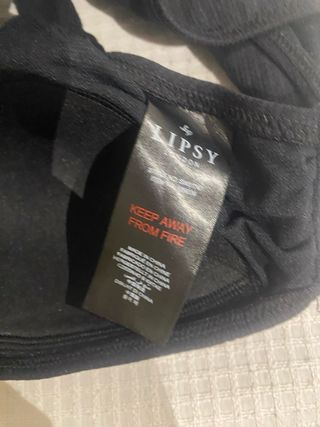 Bikini negro con estampado floral