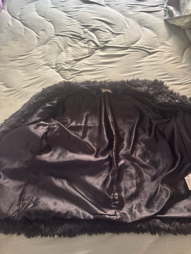 Chaqueta pelo sintético negra