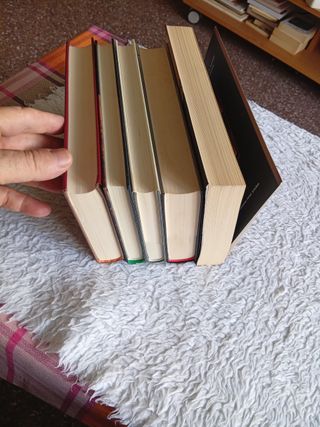 Cinco títulos de novela negra. Todos 8 €