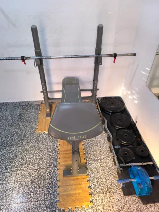 Banco gym+ barra recta+discos 20
