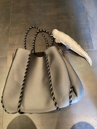 Bolso Neopreno Gris Hecho a Mano