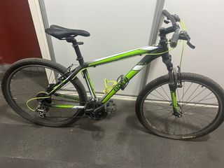 Bicicleta Montaña Verde y Negra