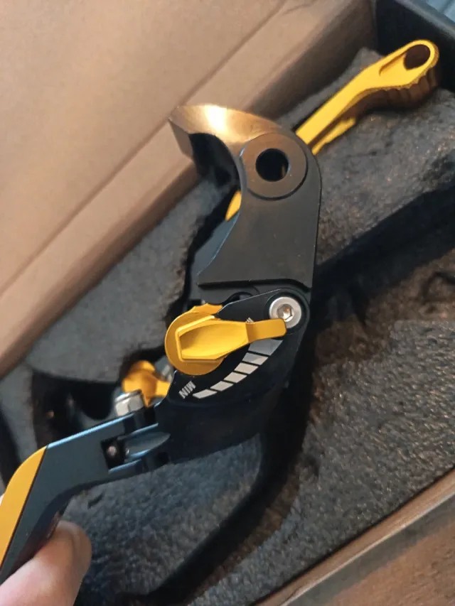 Manetas de moto embrague y freno universales