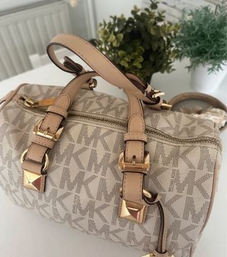 Borsa Michael Kors in pelle beige/oro