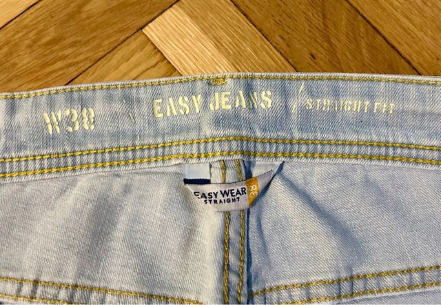 Pantalón vaquero azul claro talla L