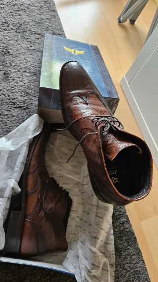 Zapatos de vestir Lorenzi marrones