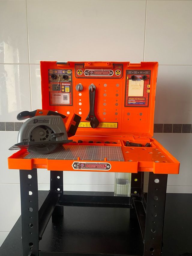 Mesa de herramientas de juguete Powerline