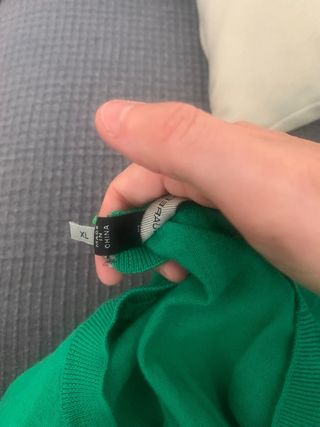 Jersey verde con cinturón