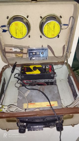 Radiovaligia Portatile Vintage