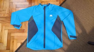 2 Chaquetas cortavientos Kakenji. Talla L