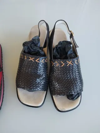 Chanclas New Balance Rojas y Negras, regalo zapato