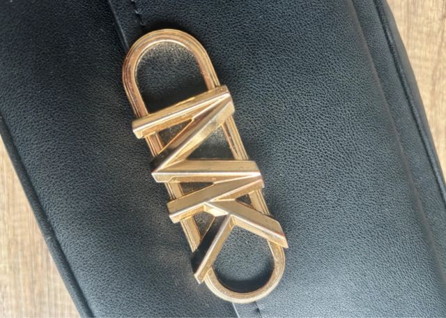 Bolso Michael Kors Piel Negro Cadena Dorada