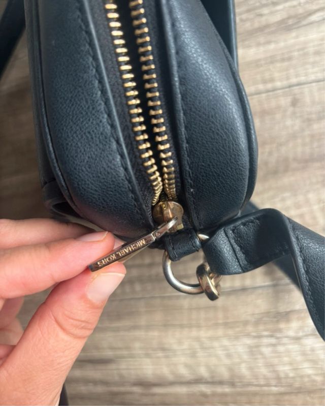 Bolso Michael Kors Piel Negro Cadena Dorada