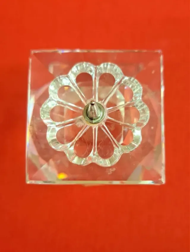 Candelieri a forma di fiore e torre in cristallo Swarovski