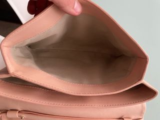 Bolso de piel beige y rosa