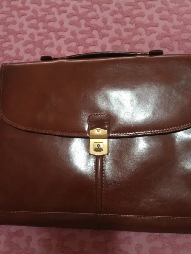 Cartera de piel para documentos