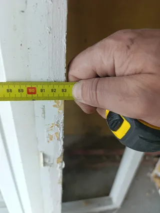 Ventana doble hoja con persiana