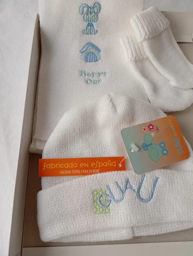 Conjunto bebé 3 piezas tacto suave.