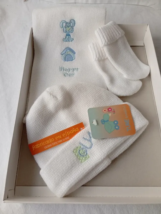 Conjunto bebé 3 piezas tacto suave.