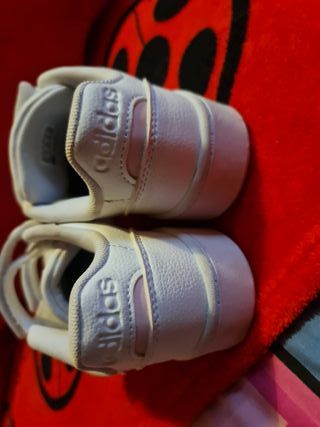 Zapatillas Adidas niña blancas velcro talla 34