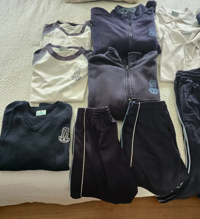 Ropa colegio Inmaculada Algeciras