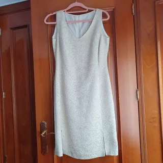 Vestido coctel beige brocado