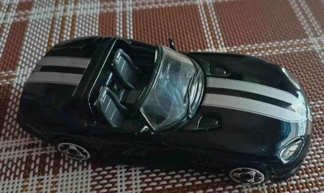 Coche miniatura Viper