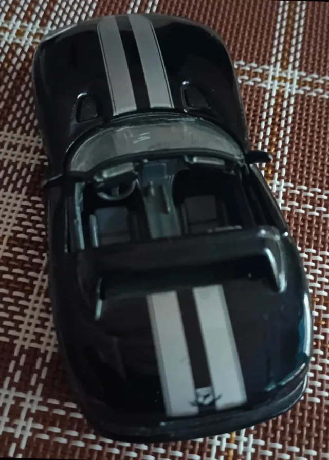 Coche miniatura Viper