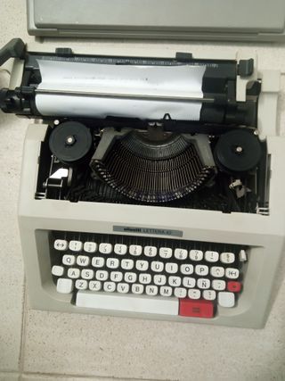 Máquina de escribir antigua