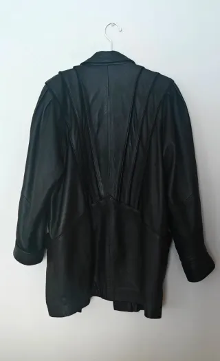 Cazadora de piel vintage negra