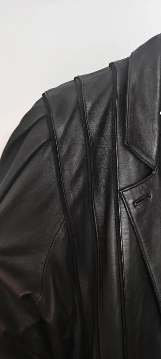 Cazadora de piel vintage negra