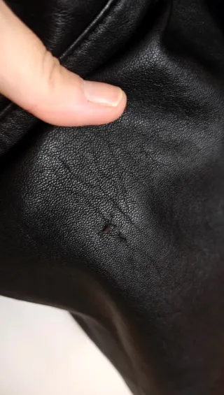 Cazadora de piel vintage negra