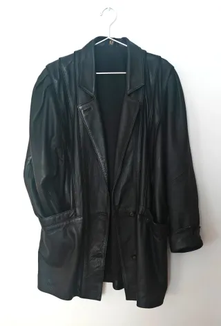 Cazadora de piel vintage negra