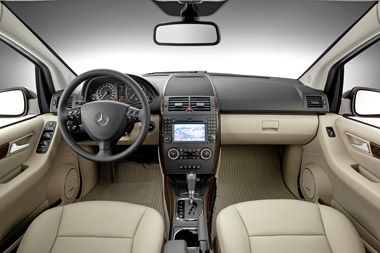 PANELES PUERTAS MERCEDES-BENZ A-CLASS (W169) 2008.