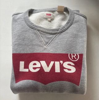 Lote Vaquero Ancho y Sudadera Levi's