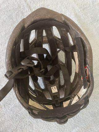 Casco de bicicleta negro