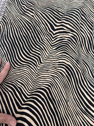 Falda satinada Zara estampado cebra