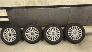 4 Cerchi in ferro con copricerchi