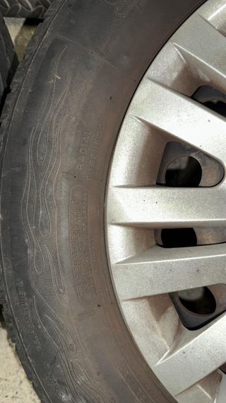 4 Cerchi in ferro con copricerchi