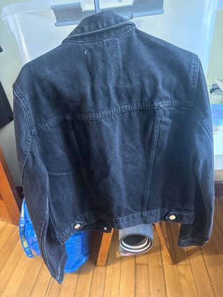 Chaqueta vaquera negra Zara