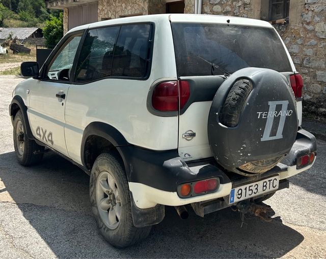 Nissan Terrano II 2003