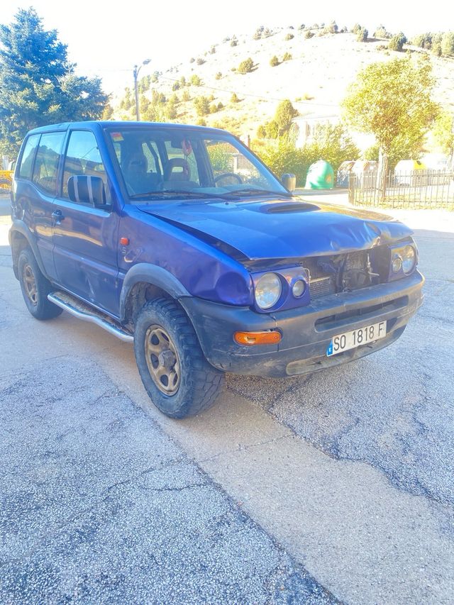 Nissan Terrano II 2003