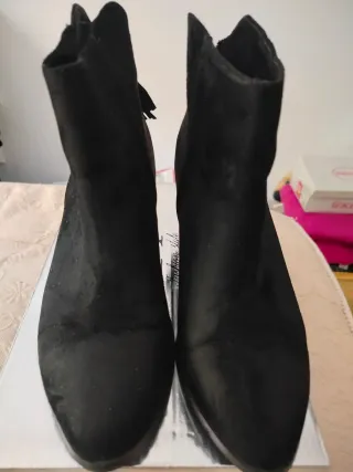 Botines Corina Negros