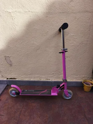 Patinete infantil plegable rosa con luz