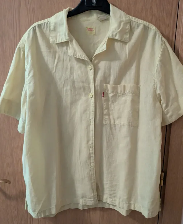 Camisa Levi's amarilla manga corta