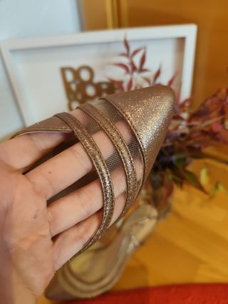 Zapatos Menbur Beige/Oro Talla 37